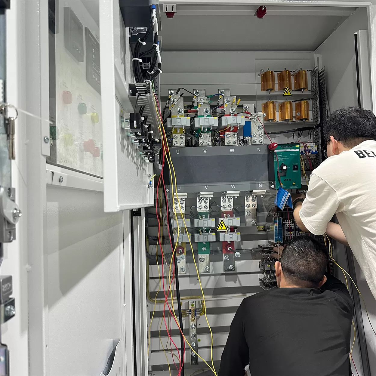 Distribution cabinet FAT (2)